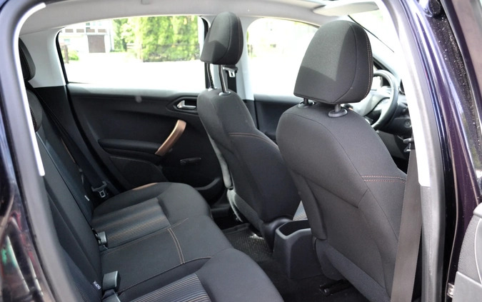 Peugeot 208 cena 26900 przebieg: 108000, rok produkcji 2014 z Sieraków małe 137